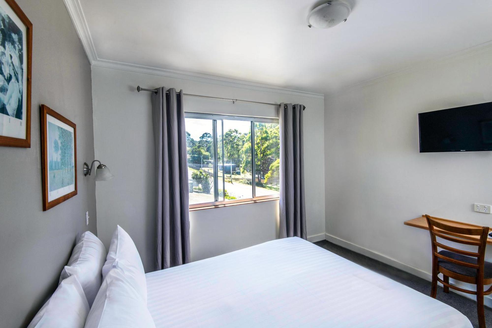 Lufra Beachside Hotel Eaglehawk Neck Exterior photo