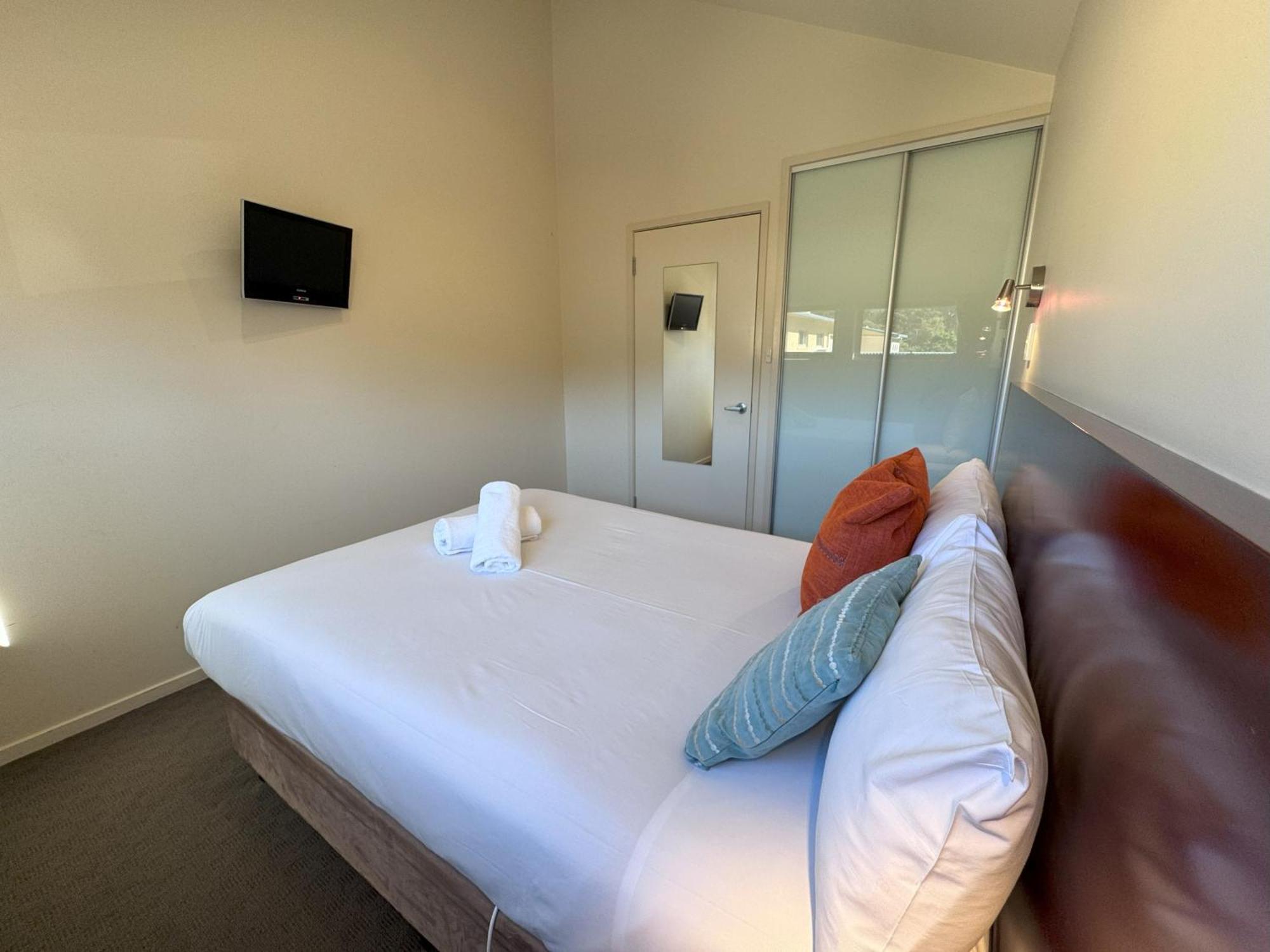 Lufra Beachside Hotel Eaglehawk Neck Room photo