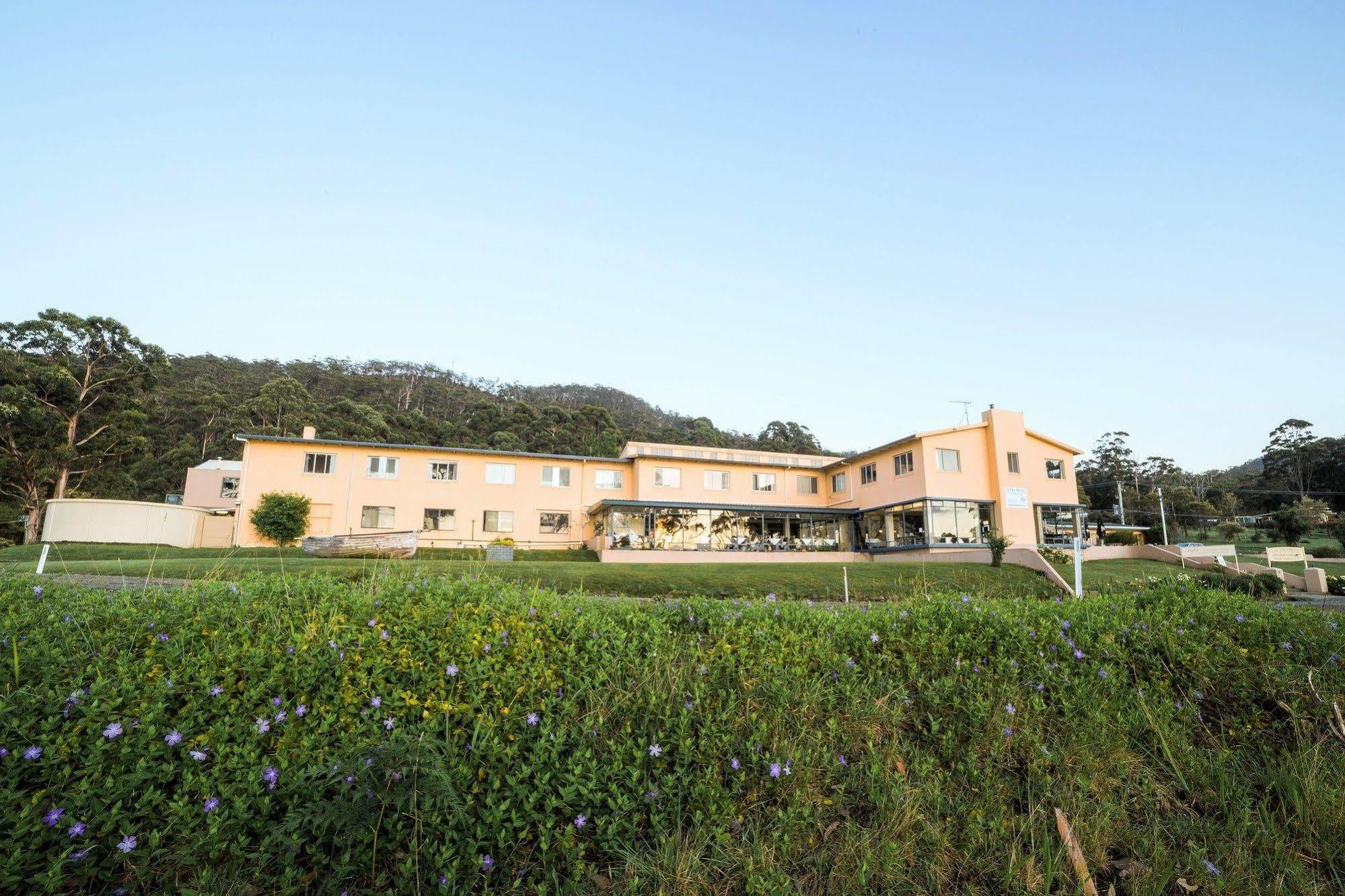 Lufra Beachside Hotel Eaglehawk Neck Exterior photo